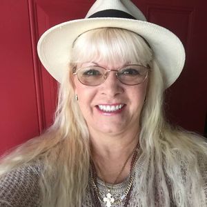 Meet your Posher, Rita